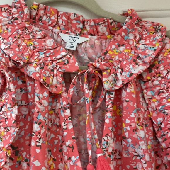 Crown & ivy blouse - Picture 2 of 3